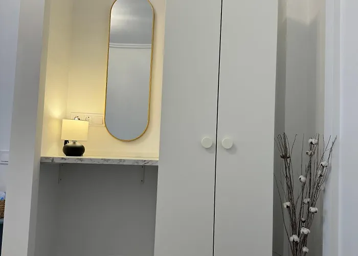 Caminante Feliz, 4 Piso, Escaleras Διαμέρισμα